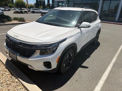 Used 2024 Kia Seltos EX