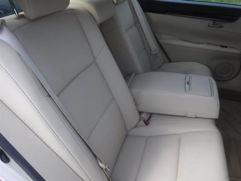 Used 2013 Lexus ES 350 w/ Premium Pkg FWD image 31