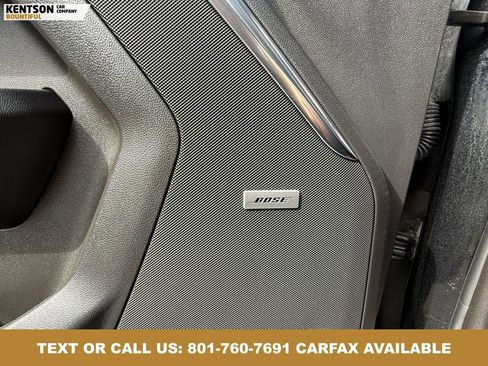 Used 2025 GMC Yukon XL Denali AWD/4WD image 23