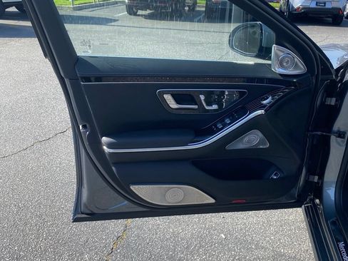 Used 2026 Mercedes-Benz S 580 4MATIC Sedan image 9
