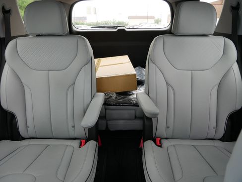 New 2025 Hyundai Palisade SEL image 7