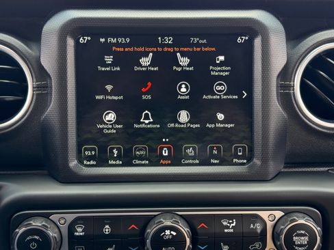 Used 2018 Jeep Wrangler Unlimited Sahara w/ Uconnect 4C Nav & Sound Group AWD/4WD image 16