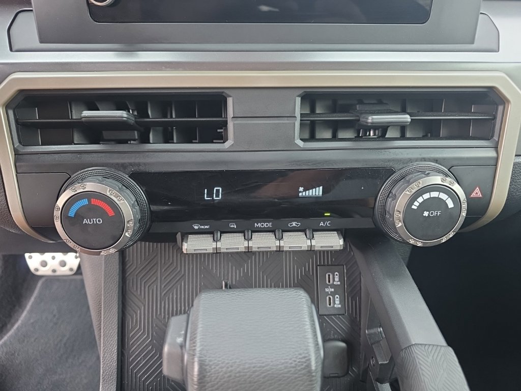 Certified 2025 Toyota Tacoma TRD Sport AWD/4WD image 22