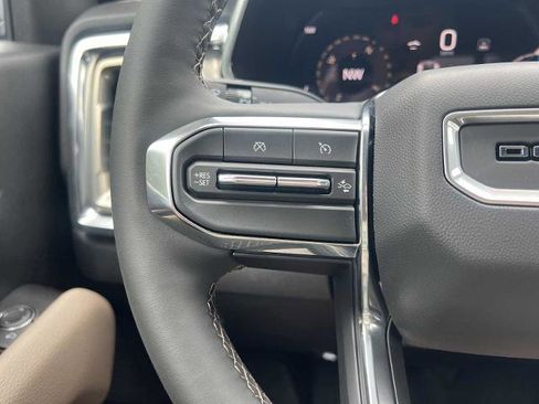 New 2026 GMC Canyon Denali image 13