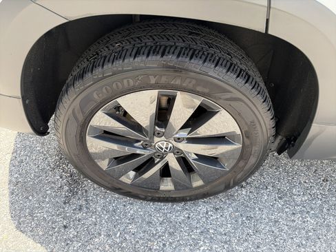 Used 2023 Volkswagen Taos S FWD image 11