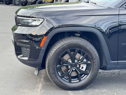 Used 2024 Jeep Grand Cherokee L Laredo image 40