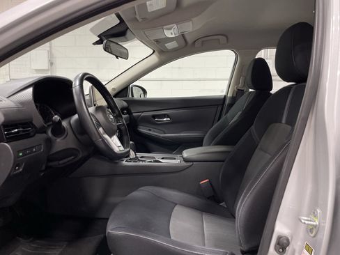 Used 2020 Nissan Sentra SV FWD image 9