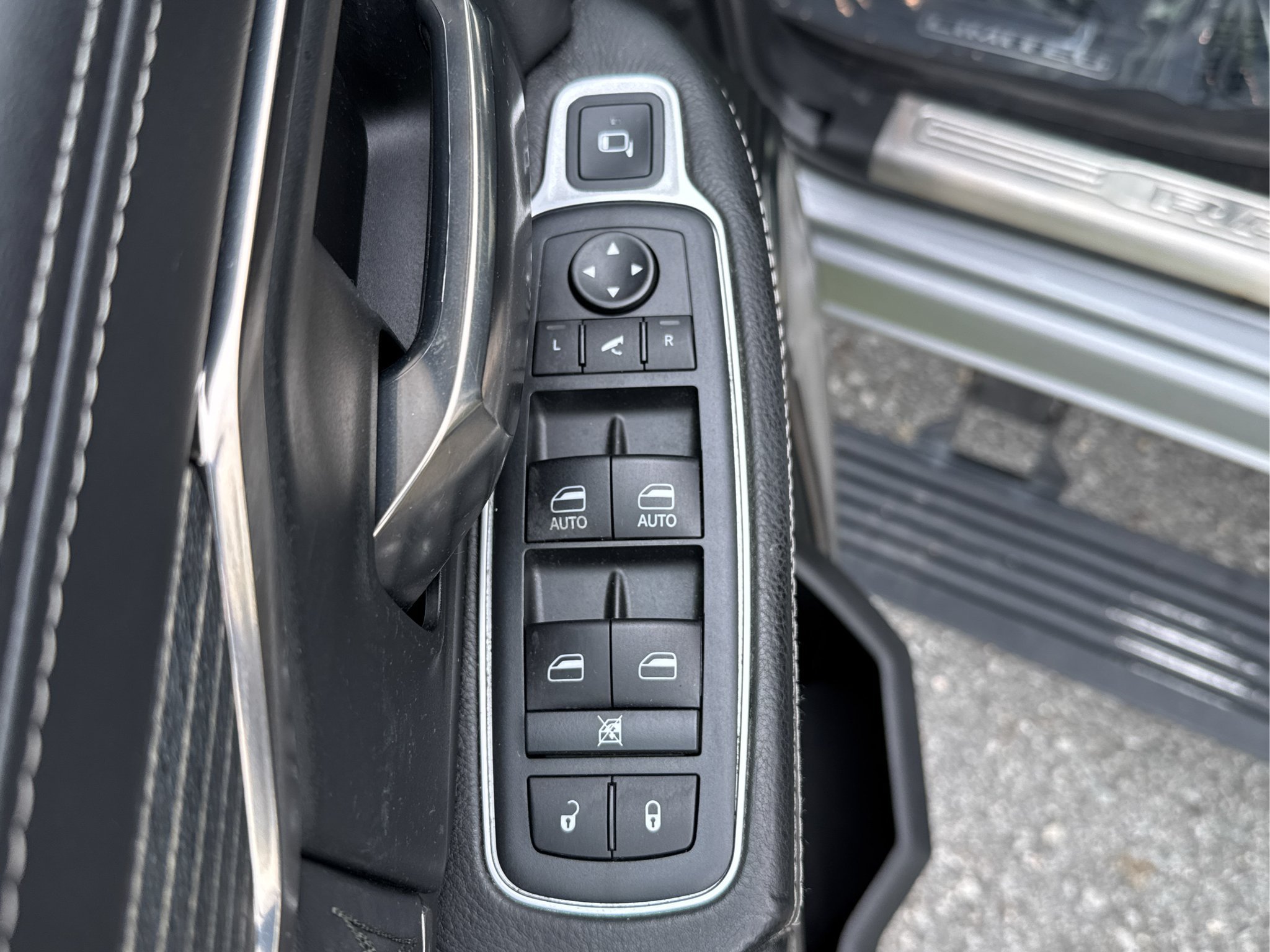 Used 2019 RAM 2500 Limited AWD/4WD image 25