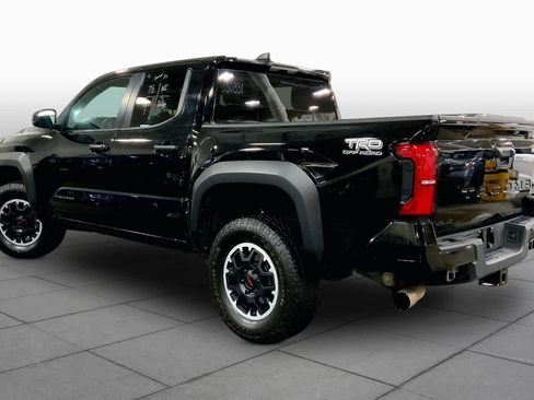 Used 2024 Toyota Tacoma TRD Off-Road AWD/4WD image 12