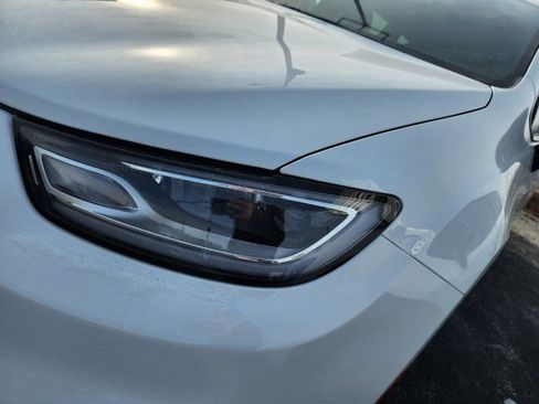 New 2025 Chrysler Pacifica Select w/ Fav Edition Package image 24