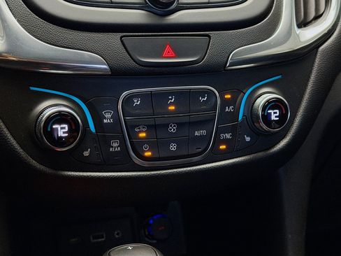 Used 2020 Chevrolet Equinox LT w/ Sport Edition FWD image 10