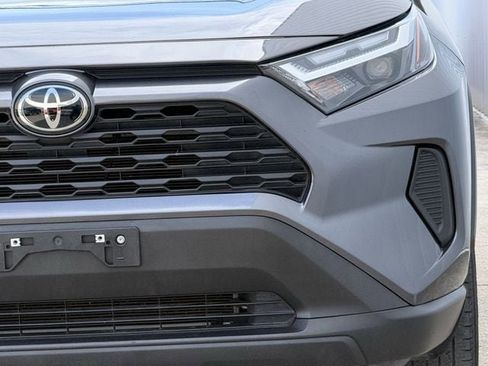 Used 2025 Toyota RAV4 XLE w/ Convenience Package FWD image 9