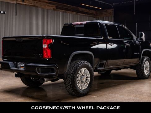 Used 2020 Chevrolet Silverado 3500 High Country w/ Z71 Off-Road Package image 8
