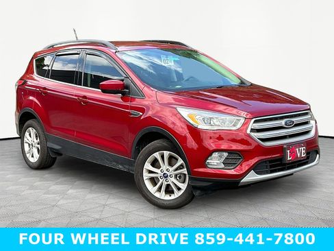 Used 2018 Ford Escape SEL AWD/4WD image 3