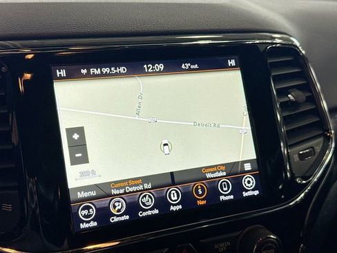 Used 2020 Jeep Grand Cherokee Altitude image 14