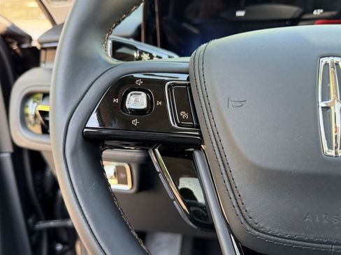 New 2026 Lincoln Aviator Reserve AWD/4WD image 17