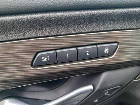 Used 2020 GMC Terrain SLT w/ Preferred Package image 19