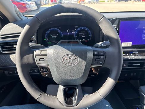 New 2026 Toyota Camry XLE AWD/4WD image 17