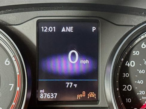 Used 2021 Volkswagen Atlas SE image 15