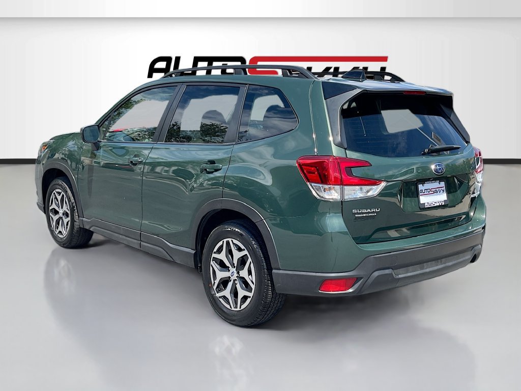 Used 2024 Subaru Forester Premium AWD/4WD image 5
