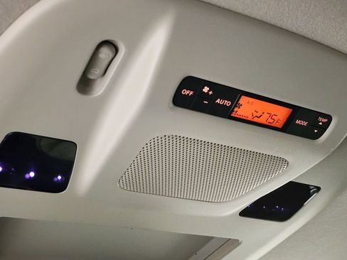 Used 2013 Nissan Quest LE w/ Protection Pkg image 39