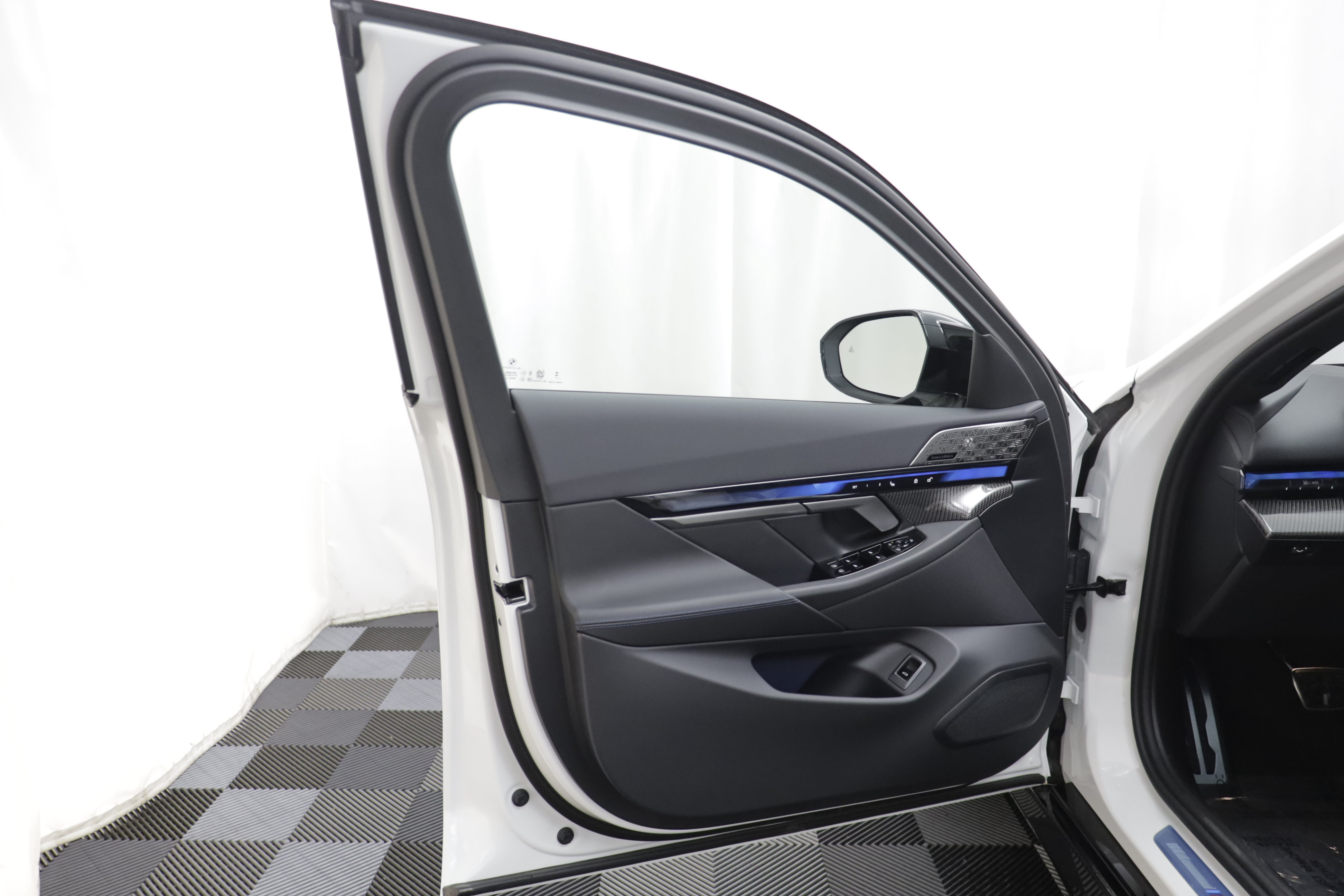 New 2026 BMW i5 M60 w/ Executive Package AWD/4WD image 5
