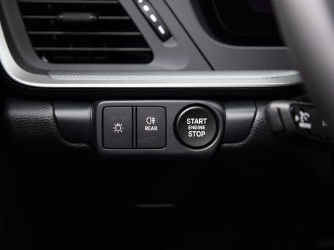 Certified 2026 Porsche 911 Carrera RWD image 17