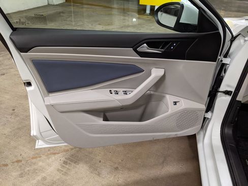 New 2026 Volkswagen Jetta SE image 9