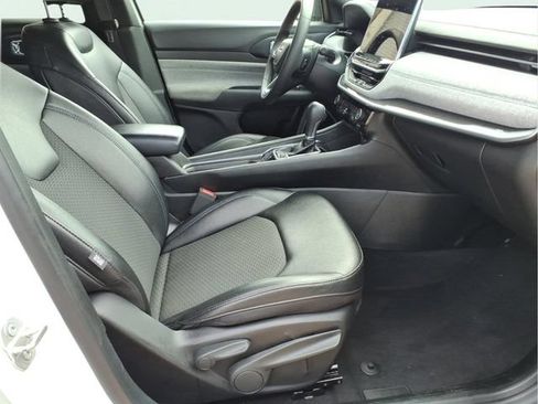 Used 2024 Jeep Compass Latitude AWD/4WD image 21