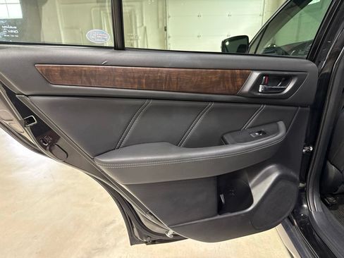 Used 2018 Subaru Outback 2.5i Limited w/ Popular Package #2 AWD/4WD image 35