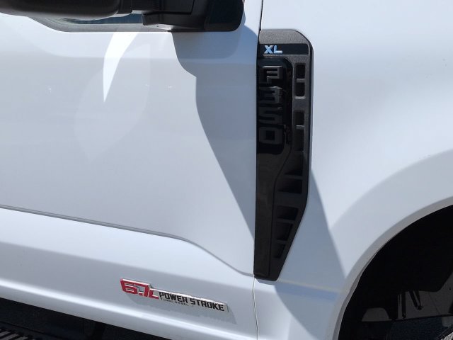 New 2027 Ford F350 XL w/ XL Chrome Package AWD/4WD image 12
