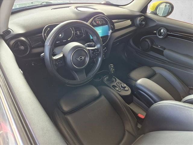 Used 2022 MINI Cooper SE FWD image 9