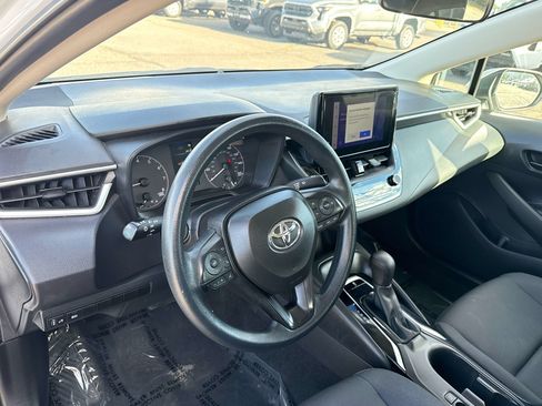 Used 2024 Toyota Corolla LE FWD image 9