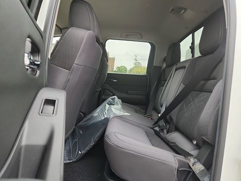New 2026 Nissan Frontier SV AWD/4WD image 5