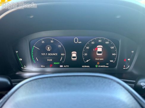 Used 2025 Honda Accord Sport image 23
