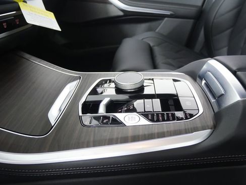 Used 2026 BMW X5 xDrive40i w/ M Sport Package image 21