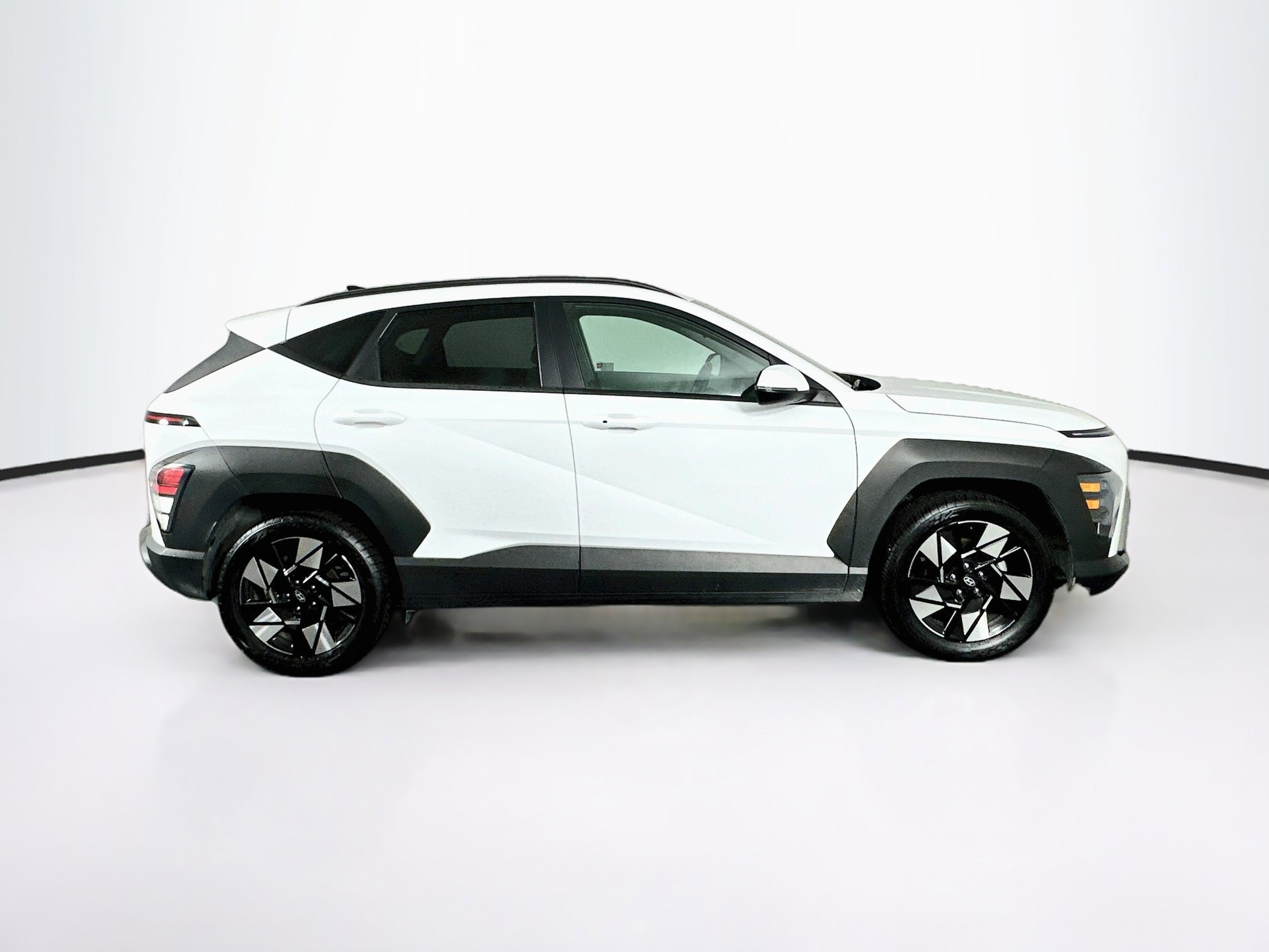 Used 2025 Hyundai Kona SEL FWD image 10