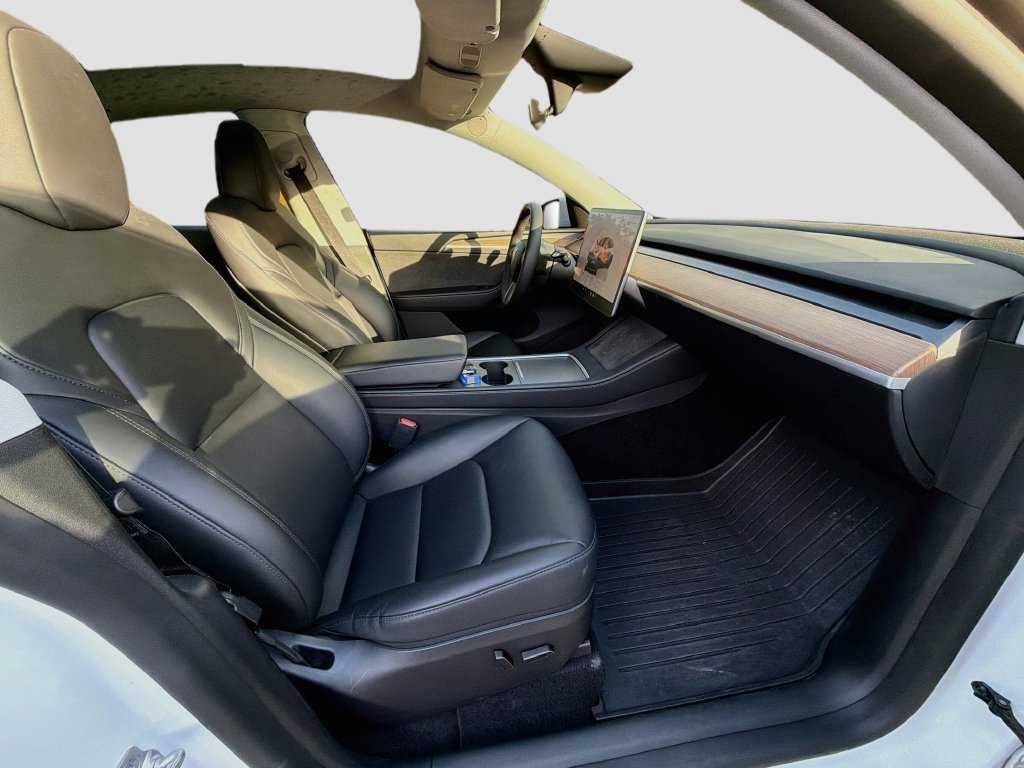Used 2025 Tesla Model Y Long Range RWD image 33