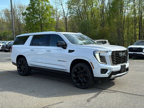 New 2026 GMC Yukon XL Denali AWD/4WD image 2
