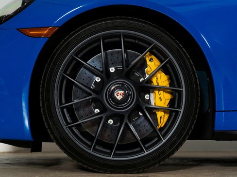 Used 2018 Porsche 911 Targa 4 GTS image 38