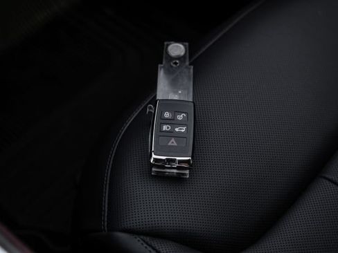 New 2026 Land Rover Range Rover SE AWD/4WD image 72