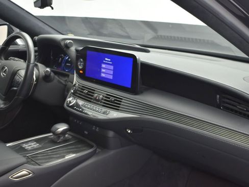 Used 2023 Lexus LS 500h AWD w/ Luxury Package image 22