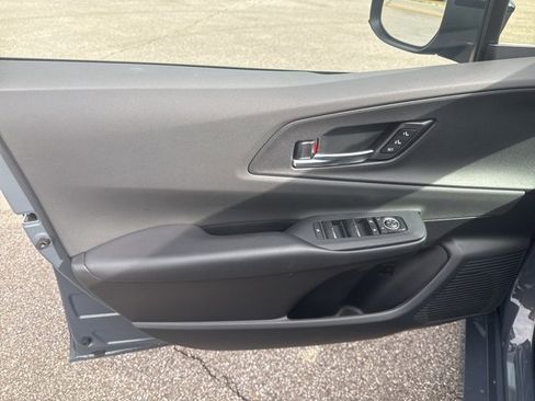 Used 2025 Toyota Prius Plug-In Hybrid image 20