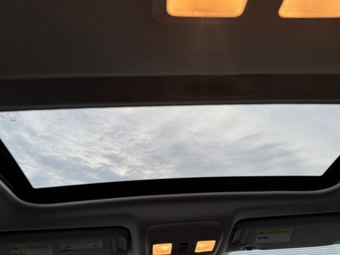 Used 2025 MAZDA CX-5 AWD 2.5 S w/ Preferred Package image 16