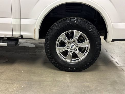 Used 2016 Ford F150 Lariat image 14