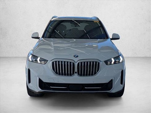 Certified 2024 BMW X5 xDrive40i w/ Premium Package image 2
