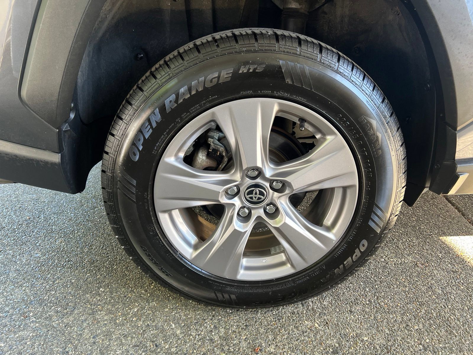 Used 2022 Toyota RAV4 LE AWD/4WD image 20