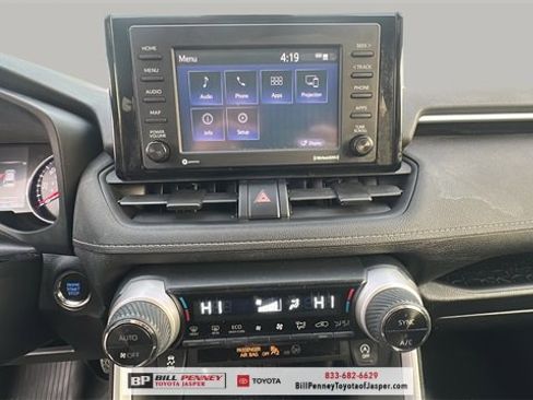 Used 2020 Toyota RAV4 XLE image 15