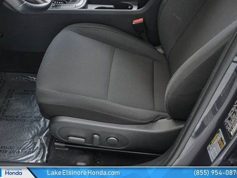 Used 2025 Hyundai Kona SEL FWD image 16