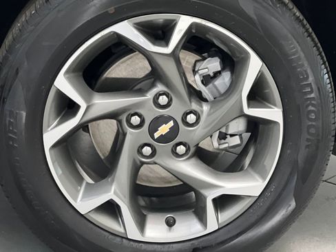 Used 2025 Chevrolet Trax LT w/ LT Convenience Package image 61